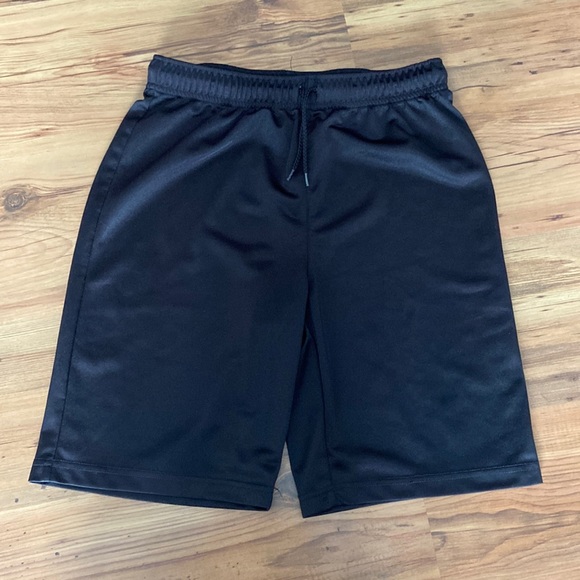 The Children’s Place Boys Black Shorts Size XL/14 - Picture 1 of 5